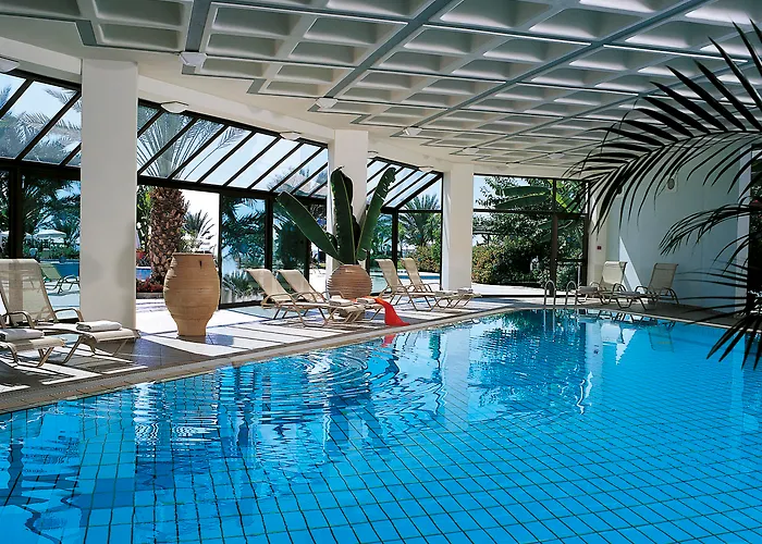 Constantinou Bros Athena Otel 4*