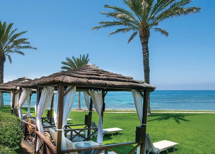 Constantinou Bros Athena Otel Geroskipou