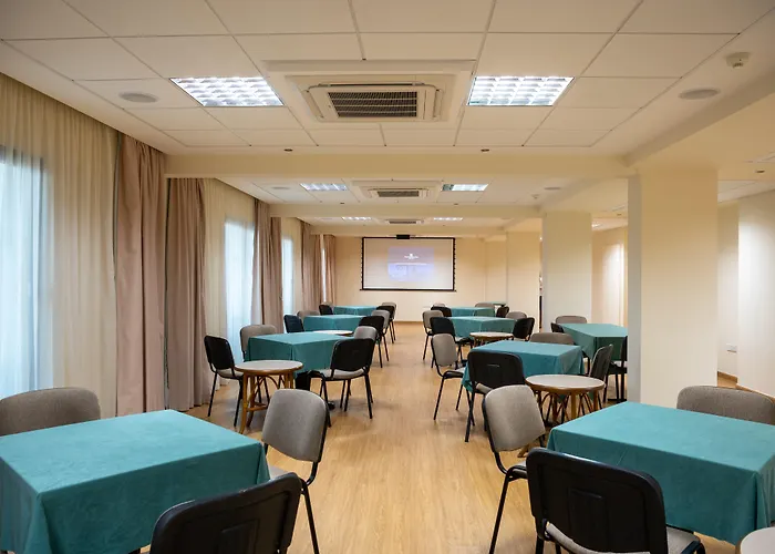 Constantinou Bros Athena 4* Geroskipou