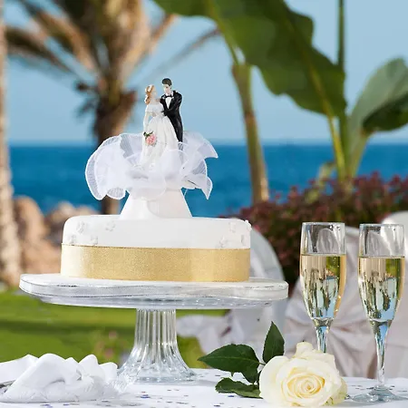 فندق كونستانتينو بروس أثينا بيتش 4*