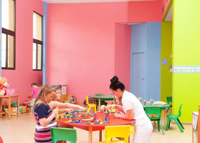 Constantinou Bros Athena Hotel 4*