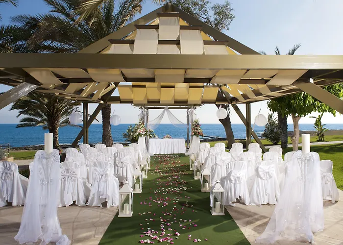 Constantinou Bros Athena Geroskipou